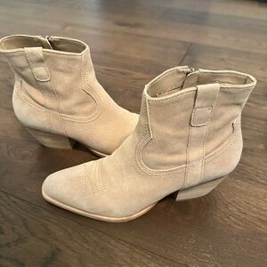 Dolce Vita Silma Western Boots, Sand, 8.5 coastal cowgirl, festival season look